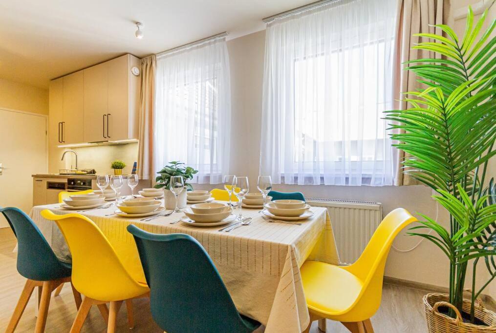 Roomy Apartment 80Sqm At City Center Free Parking Space, Ac & Balcony Budapeste Exterior foto