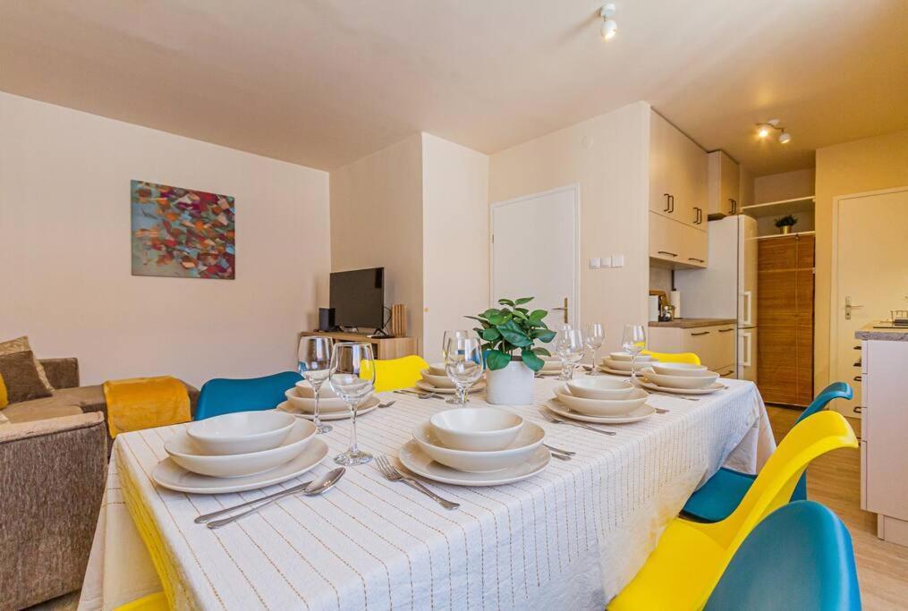 Roomy Apartment 80Sqm At City Center Free Parking Space, Ac & Balcony Budapeste Exterior foto