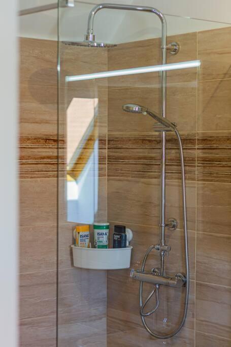 Roomy Apartment 80Sqm At City Center Free Parking Space, Ac & Balcony Budapeste Exterior foto