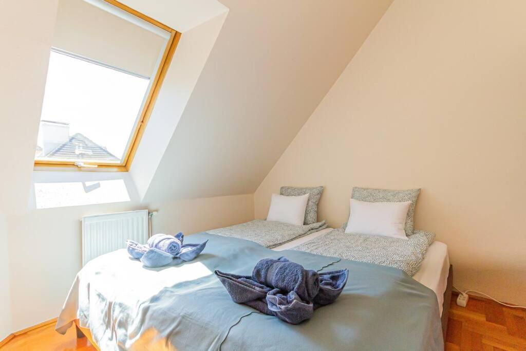 Roomy Apartment 80Sqm At City Center Free Parking Space, Ac & Balcony Budapeste Exterior foto