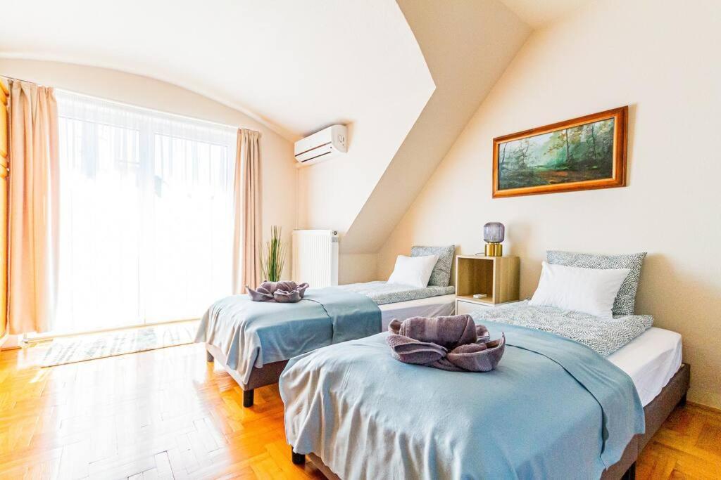 Roomy Apartment 80Sqm At City Center Free Parking Space, Ac & Balcony Budapeste Exterior foto